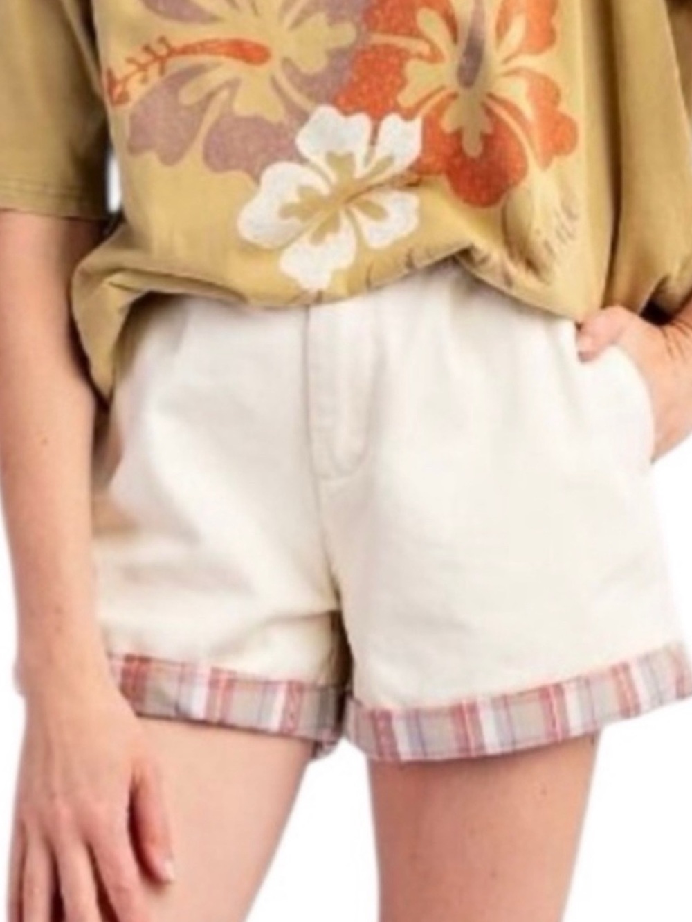 NWT easel Denim High Waisted Roll-Cuff Plaid-Trim Shorts